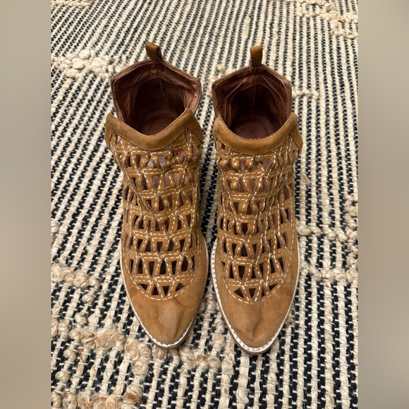 Jeffrey Campbell Taggart Open Weave Booties - Picture 3 of 9